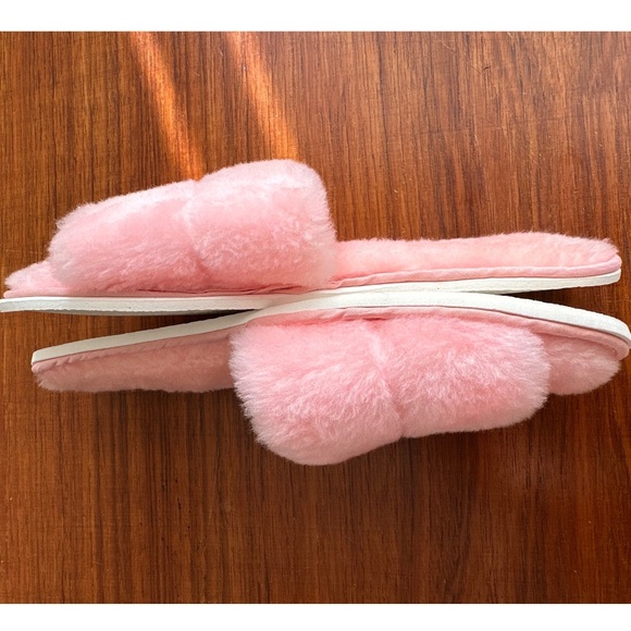Vintage Fuzzy Bedroom Slippers in Light Baby Pink • Peep Toe • 60s MCM - Medium - Picture 3 of 9